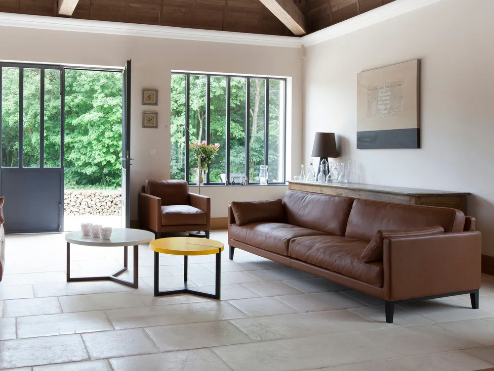 Modern Coastal Living Room Design