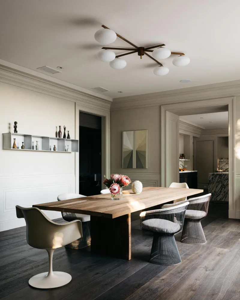 Modern Dining Room Design: Elegant and Spacious