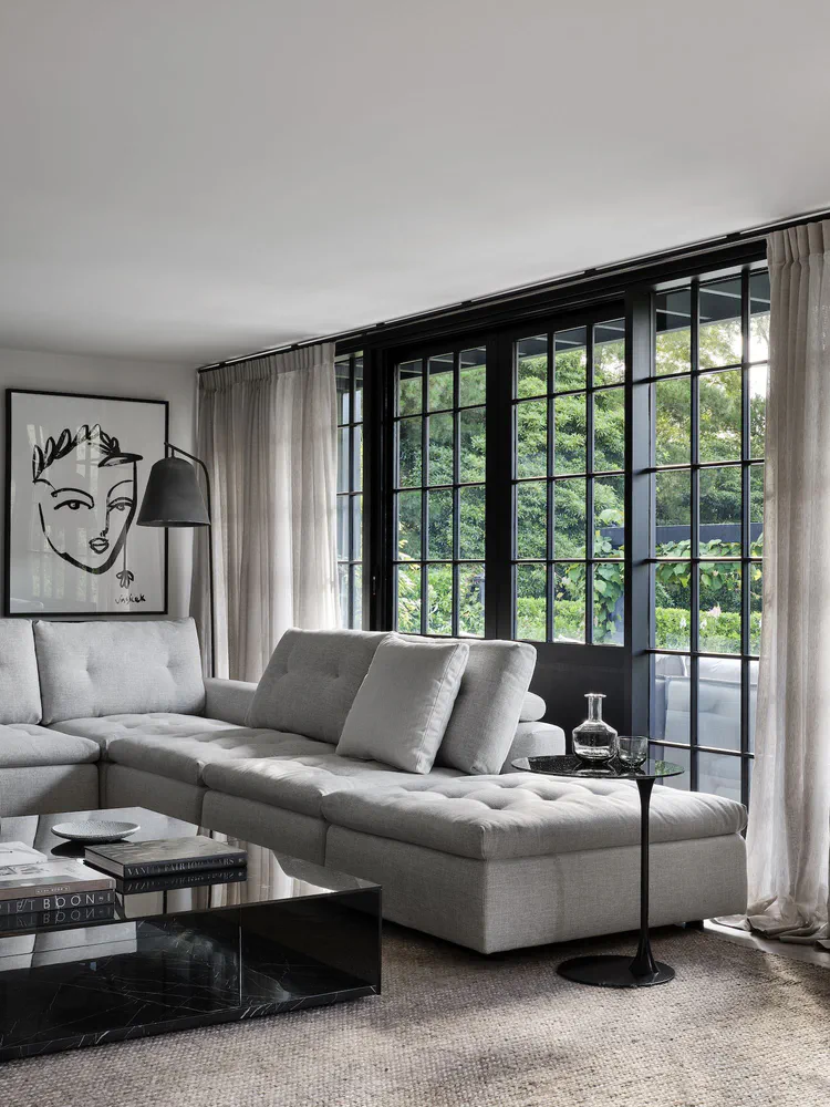 Modern Living Room Oasis