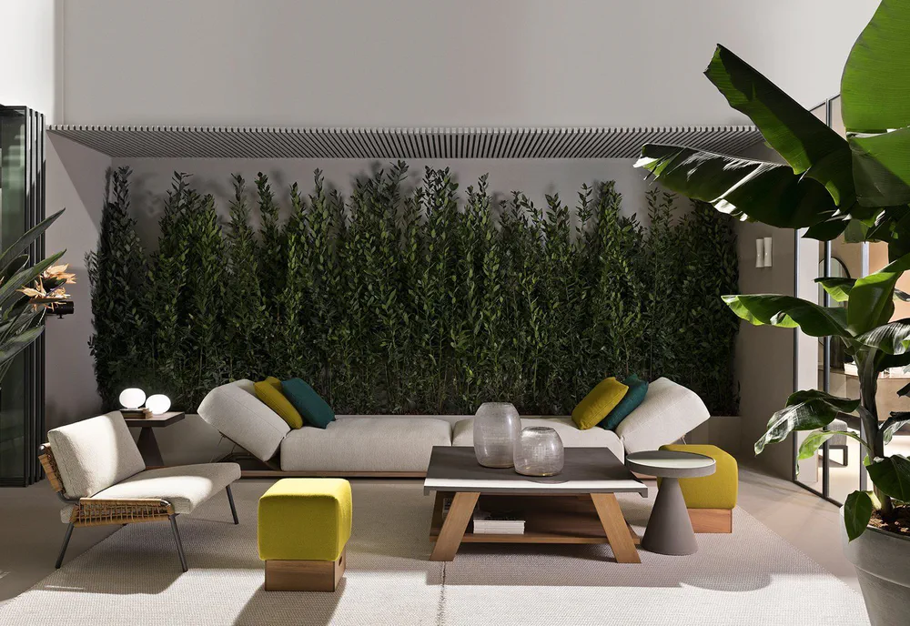 Modern Outdoor Living: Comfortable and Stylish Patio Design