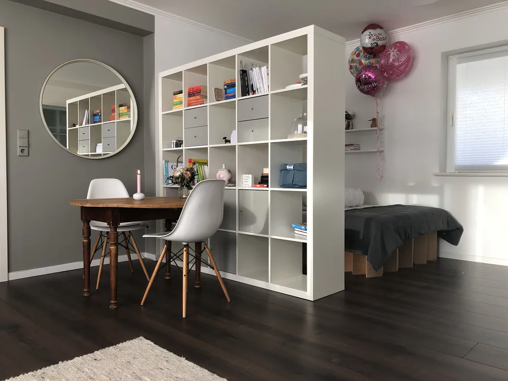 Modern Minimalist Living Room Design for Compact City Apartments