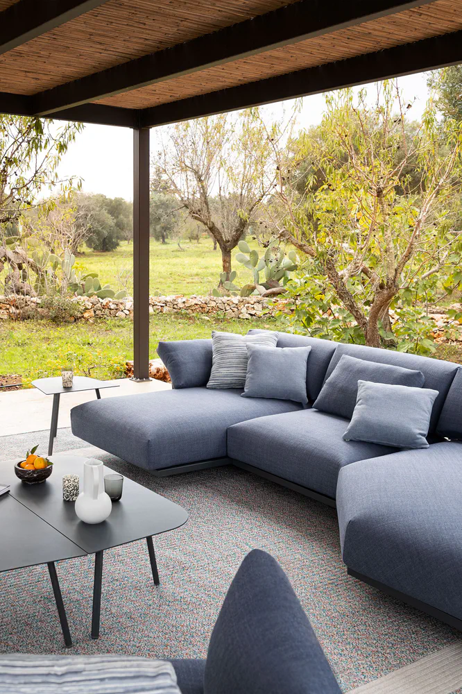 Modern Outdoor Living: A Solution for Extreme Temperature Fluctuations
