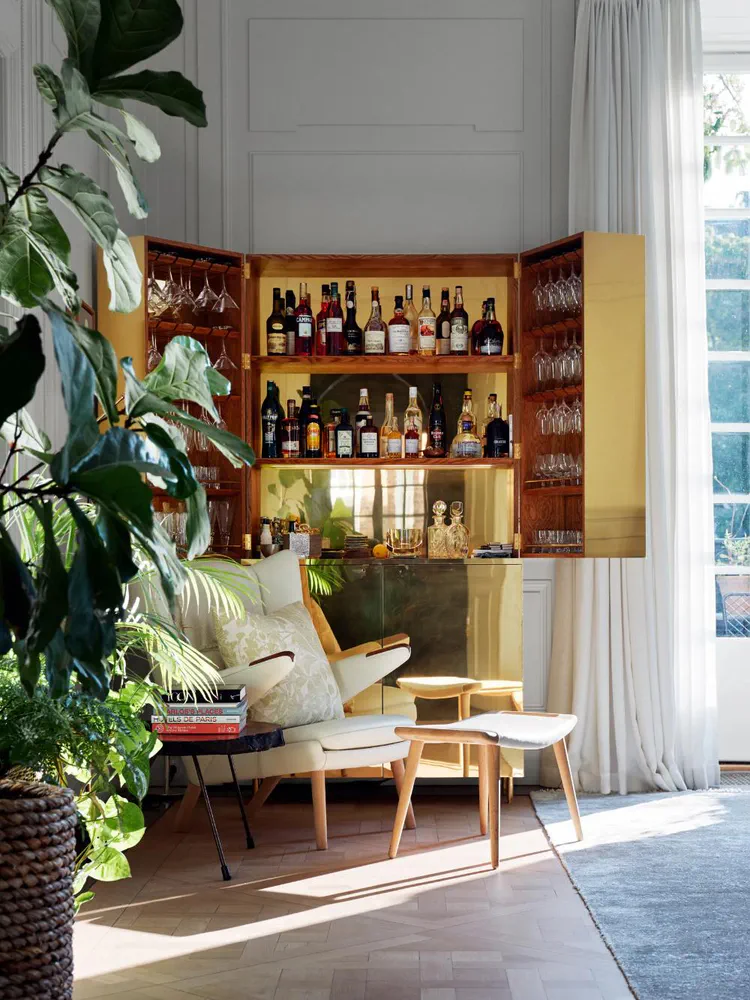 Modern Bar Design for a Fashion Designer