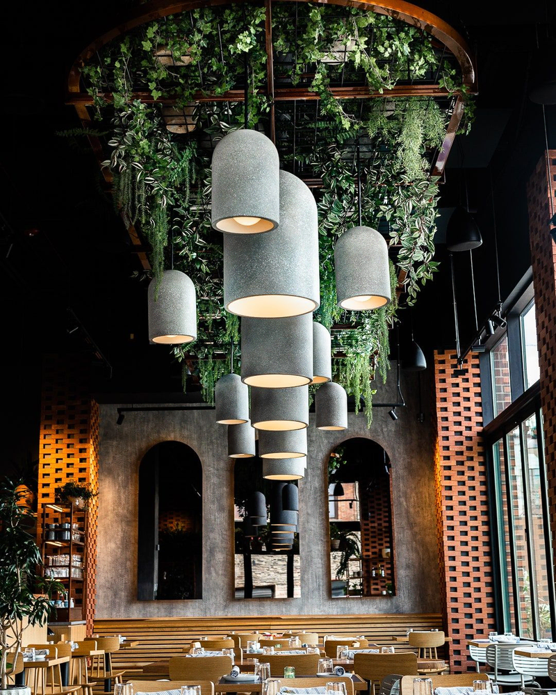 Cozy Rustic Dining for Modern Families