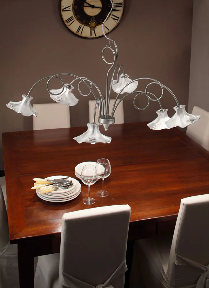 Modern Dining Room Design: Child-Friendly and Sophisticated