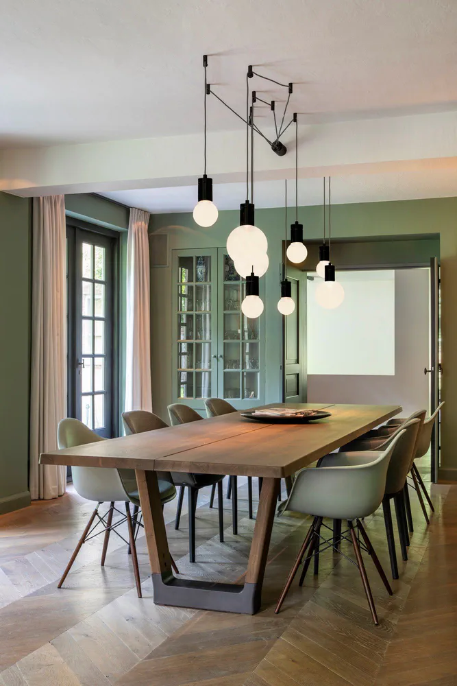 Modern Dining Room Design: Blending Different Cultural Influences