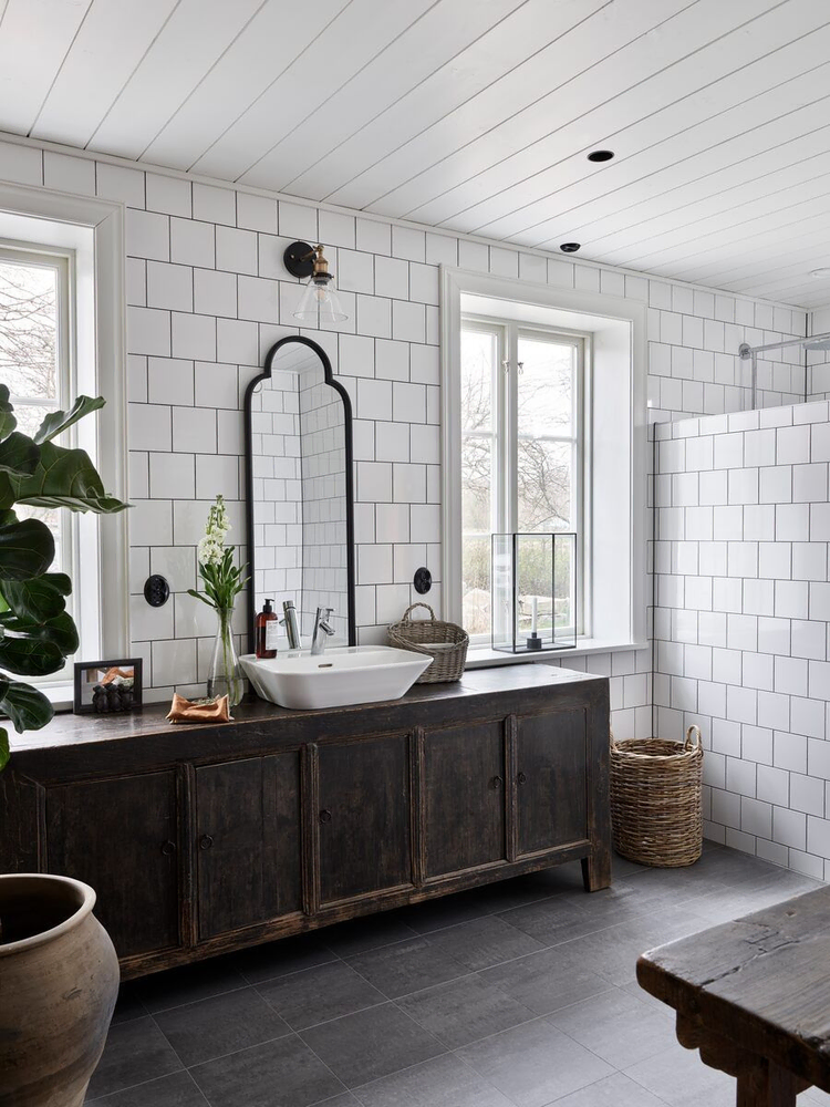 Modern Sustainable Bathroom Design for a Film Producer