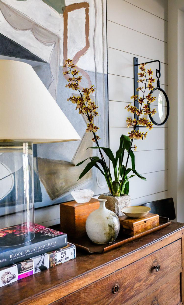 Elegant Mediterranean Entryway Design
