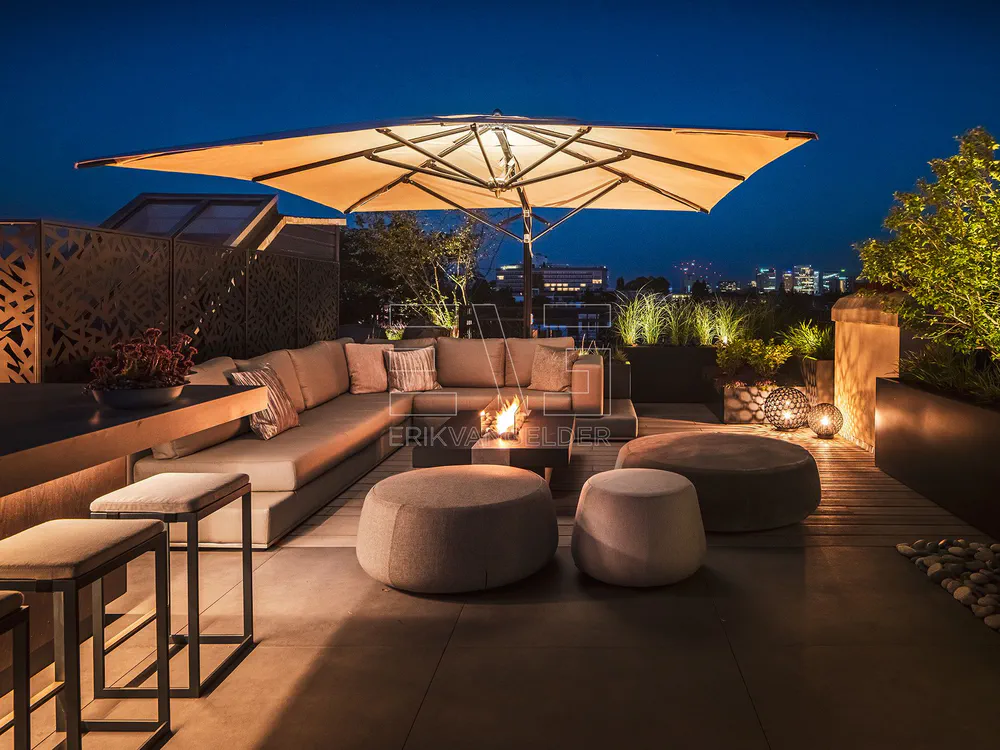 Chic Urban Outdoor Oasis
