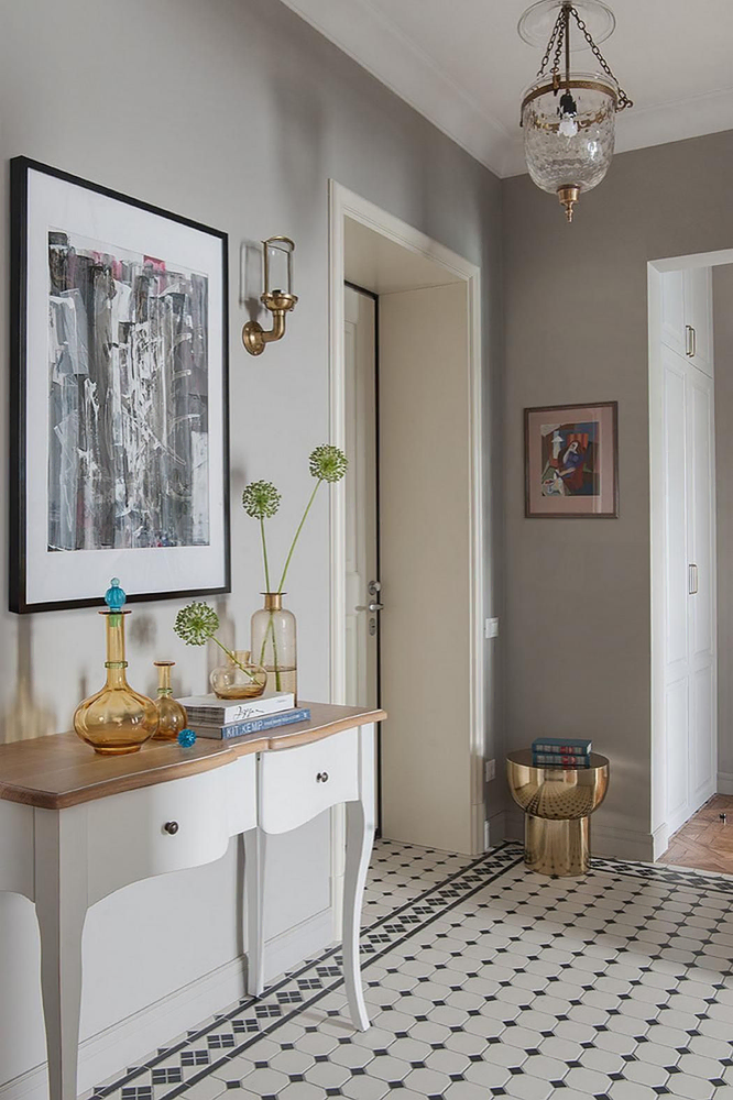 Elegant Moroccan Inspired Entryway