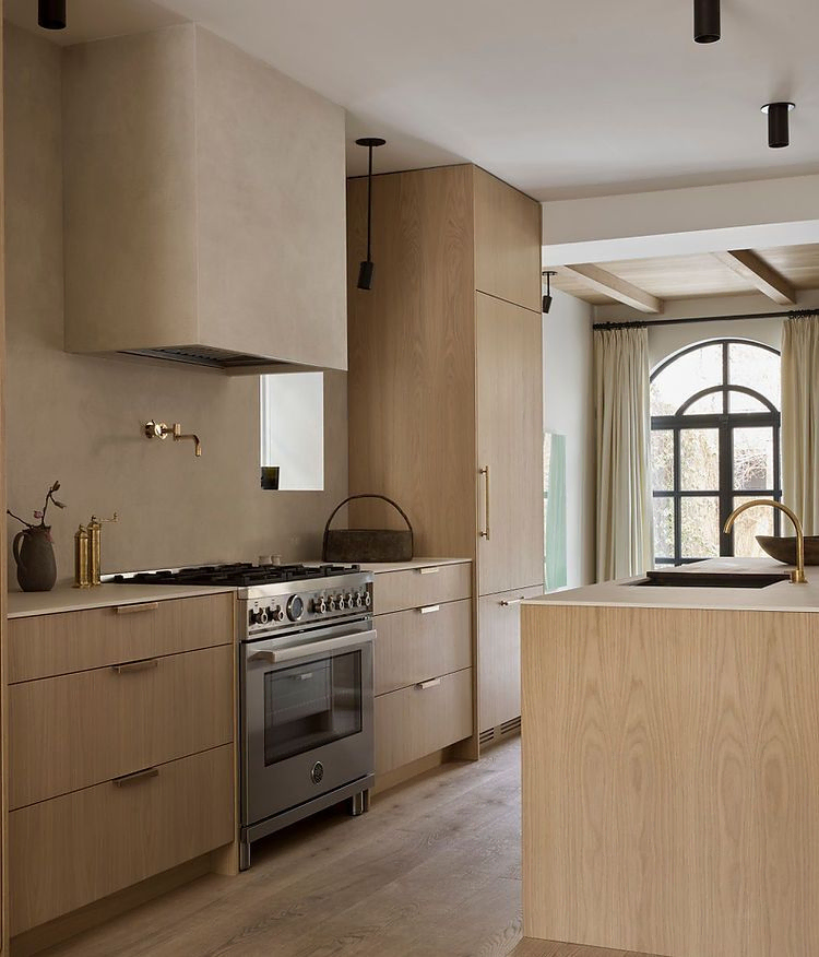Minimalist Kitchen with Modern Flair