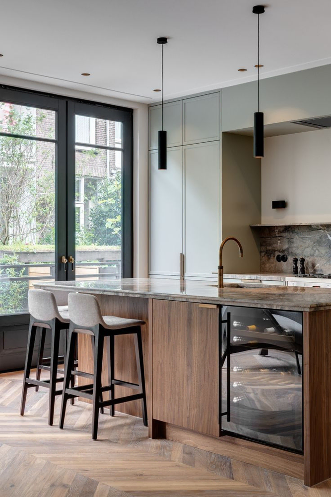 Modern Minimalist Kitchen and Dining Area for a Renowned Surgeon