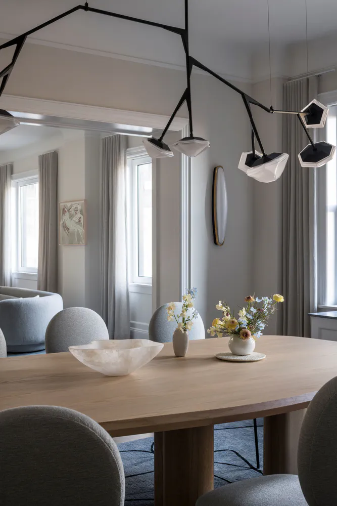 Modern Minimalist Dining Room Design