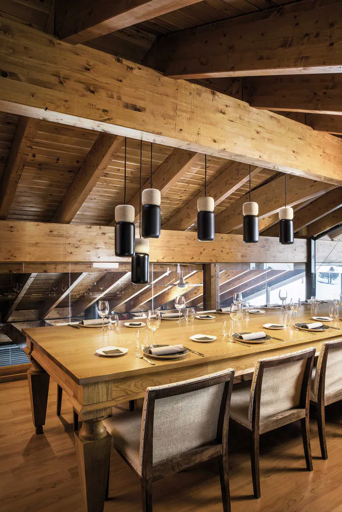 Rustic Dining Room Design: Eco-Friendly and Comfortable
