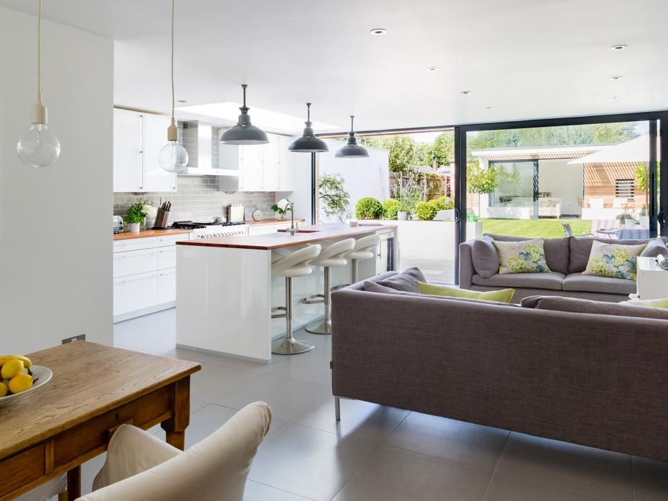 Elegant Contemporary Dining Room