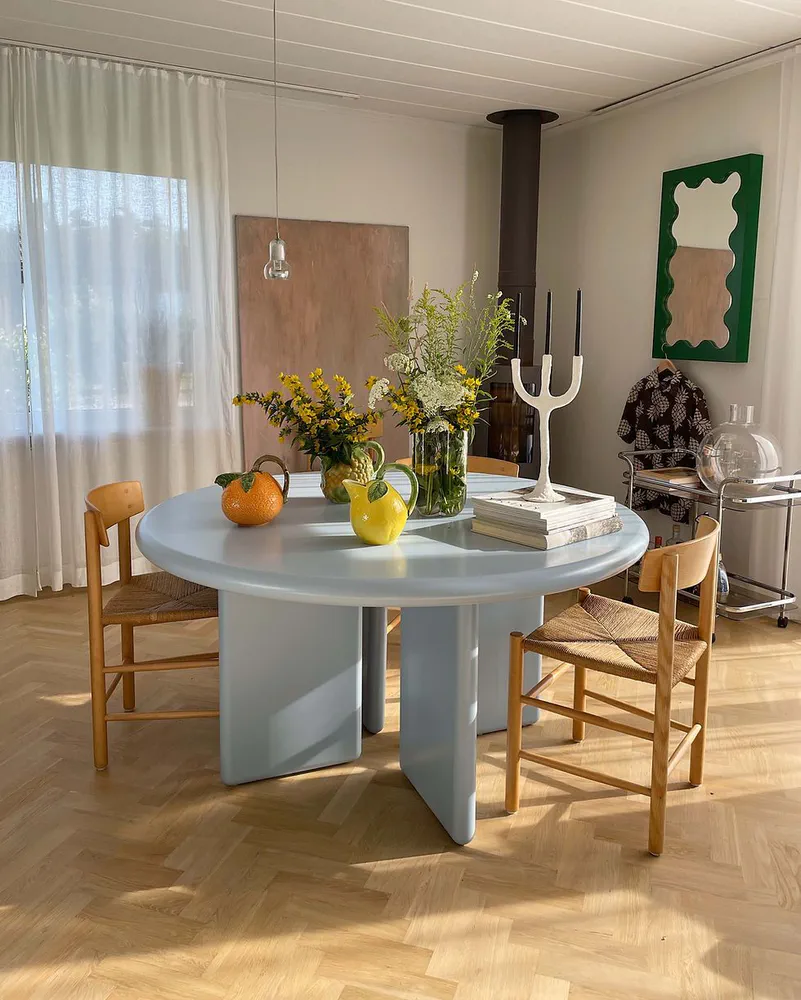 Elegant Minimalist Dining Room