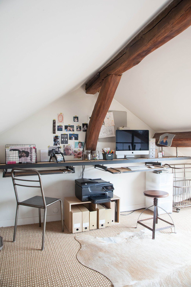 Eclectic Minimalist Dining Elegance