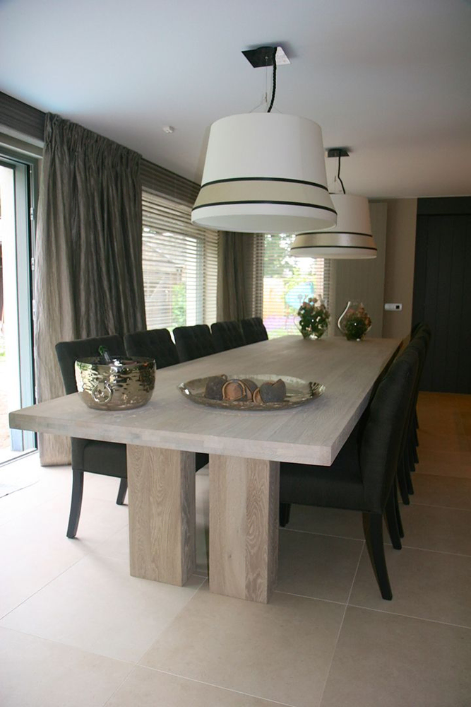 Nordic Noir Elegance in Dining Design