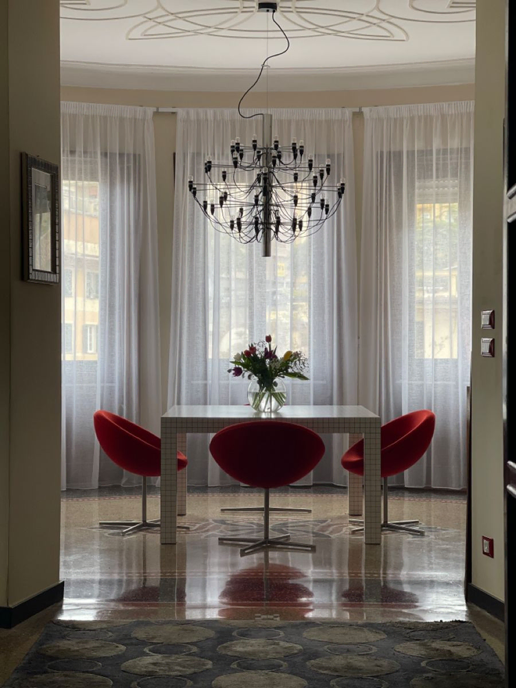 Modern Dining Room Design: Balancing Work and Living Areas