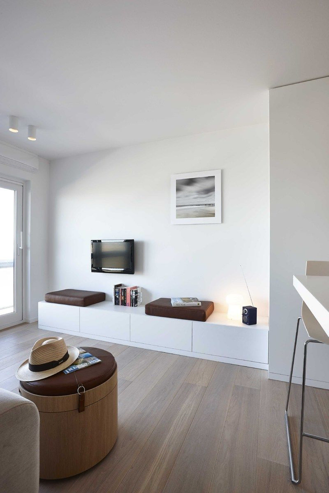 Bright & Stylish Living for Entertainers