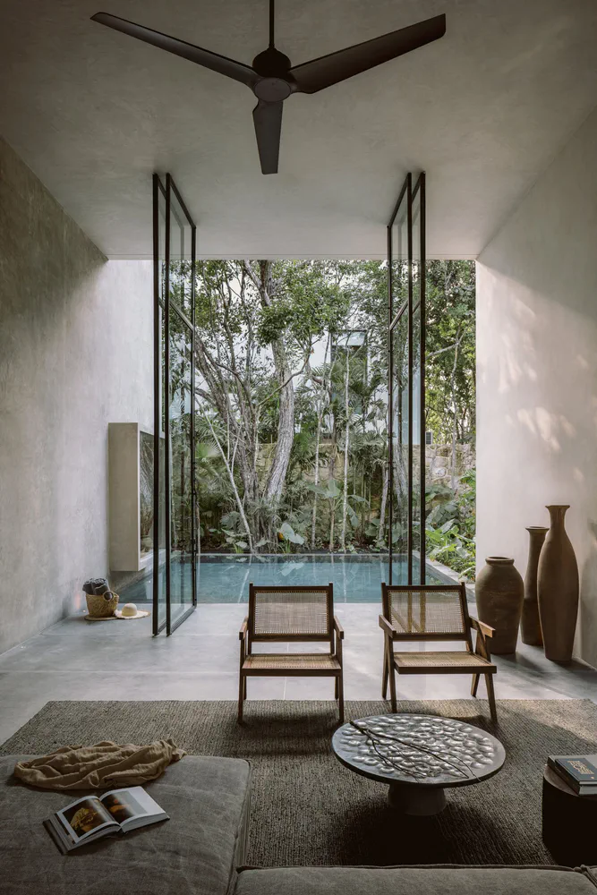 Nordic Noir Elegance in Countryside Retreat