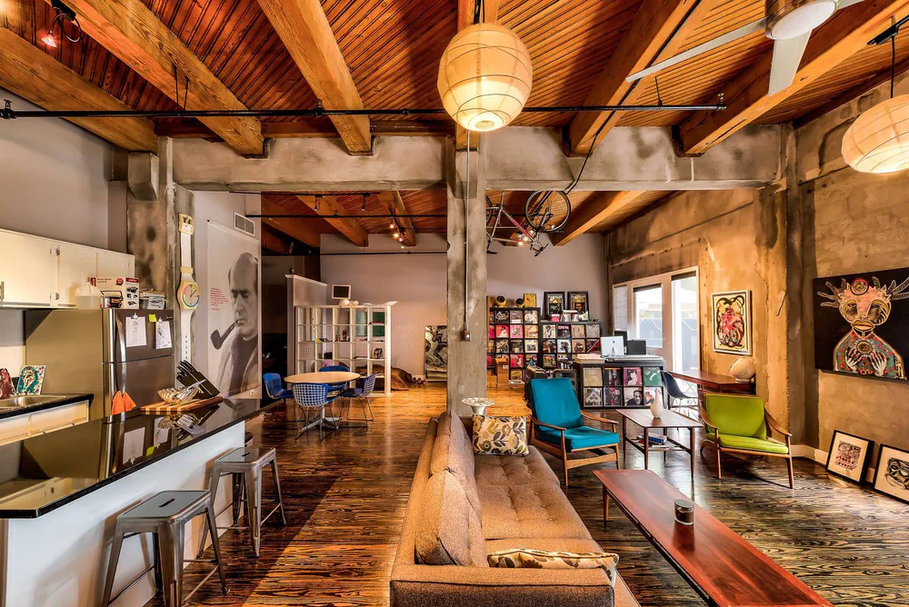 Sophisticated Urban Studio Design