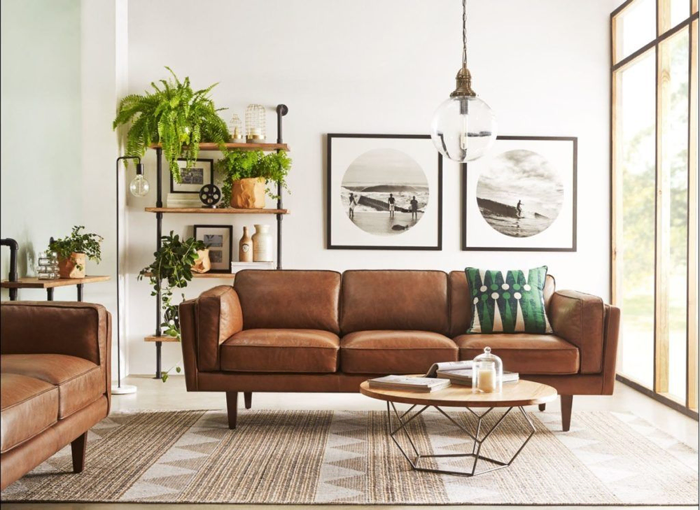 Modern Zen Minimalism: Optimizing Space in a Compact City Apartment