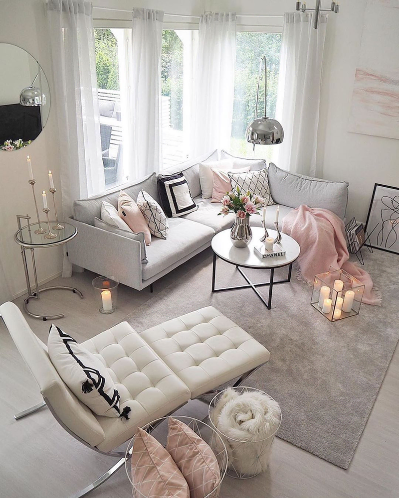 Modern Glam Showcase Living Room