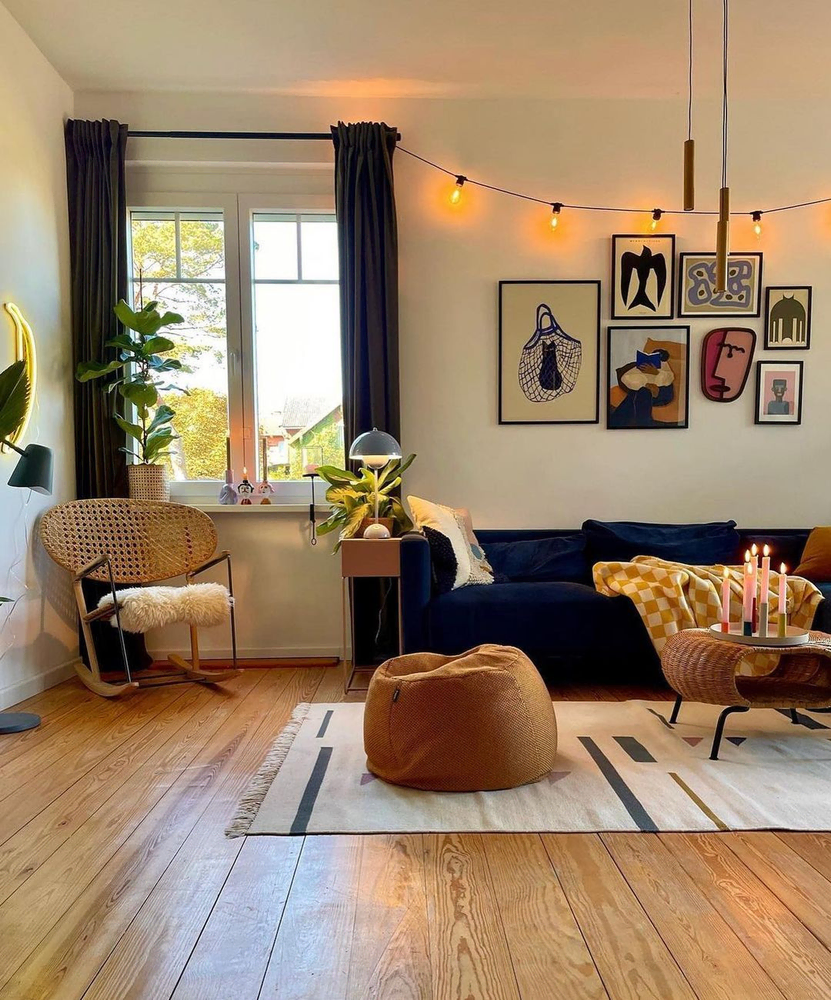 Chic Mid-century Modern Living Room