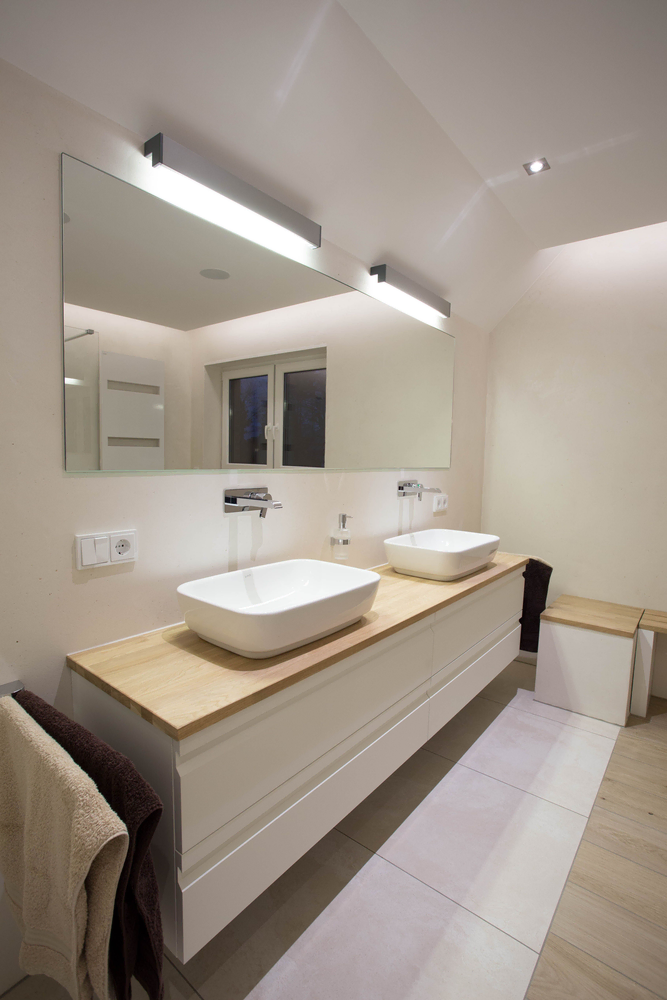 Luxurious Minimalism: Modern Bathroom Retreat