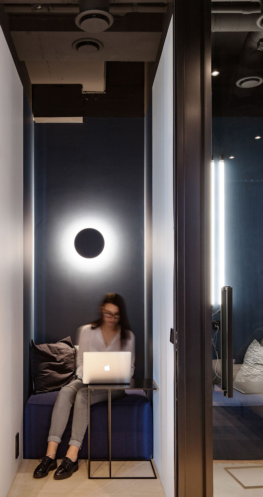 Modern Office Design for a Film Producer