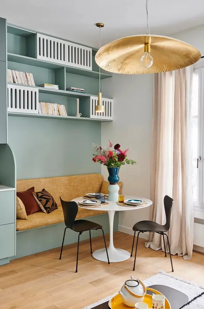 Chic Mid-century Modern Kitchen