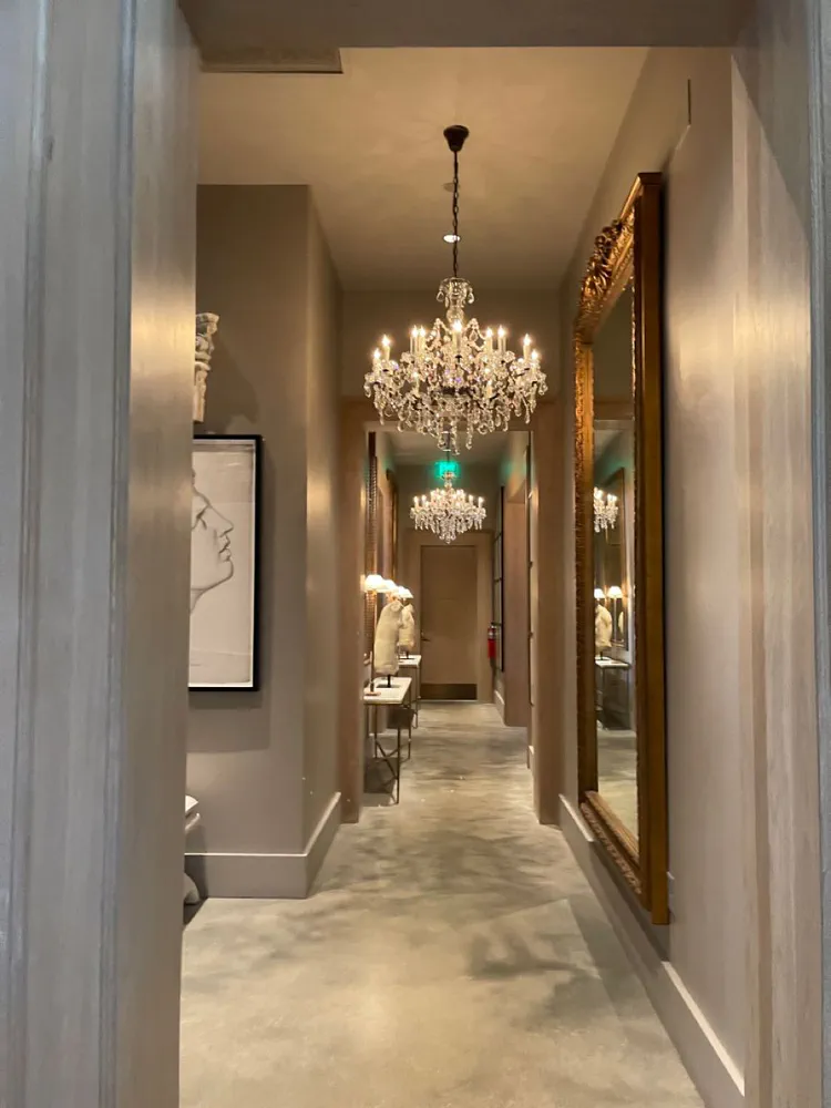 Elegant Hollywood Regency Dining Room Design