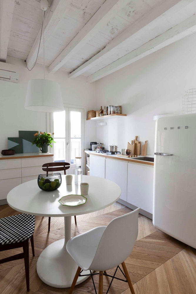 Modern Nordic Noir Kitchen Design for a Luxury Apartment in Greece