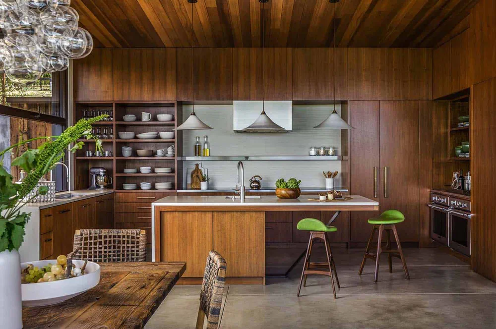 Mid-century Modern Coastal Retreat
