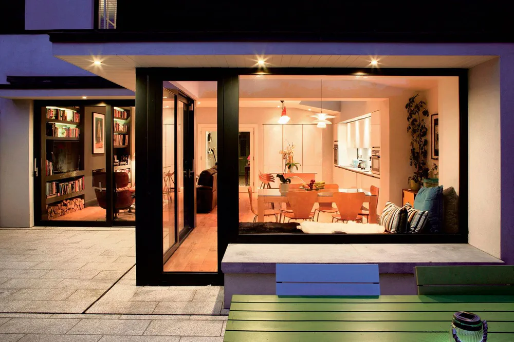 Modern Roof Terrace Design: A Solution for Frequent Entertaining