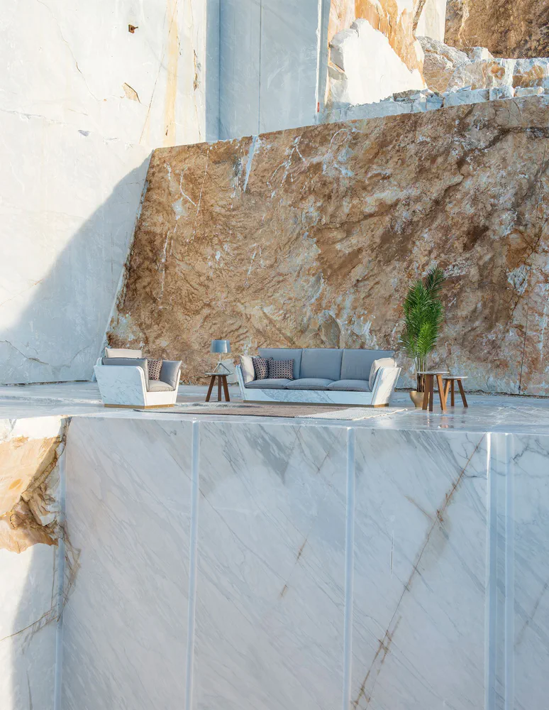 Modern Biophilic Living Room Design for an Aerospace Engineer