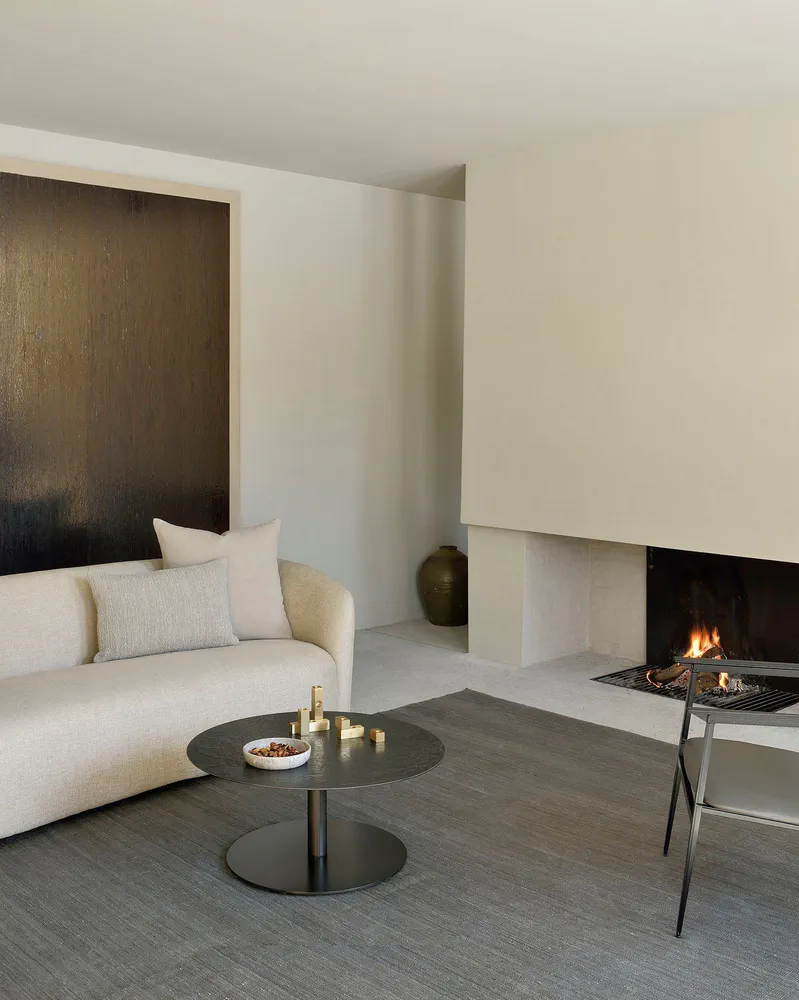 Modern Living Room Design for a Recently Acquired Modern Penthouse in Germany