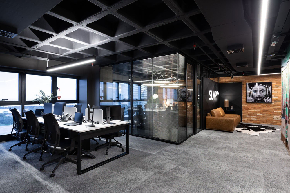 Modern Office with Chic Industrial Style