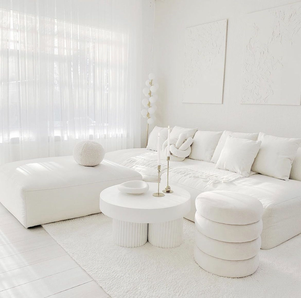 Elegant Minimalist Living Room Design
