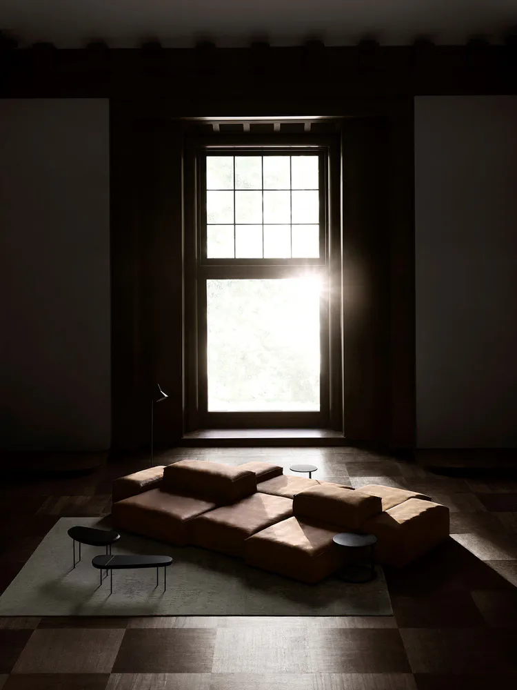 Modern Living Room Design for an Aerospace Engineer