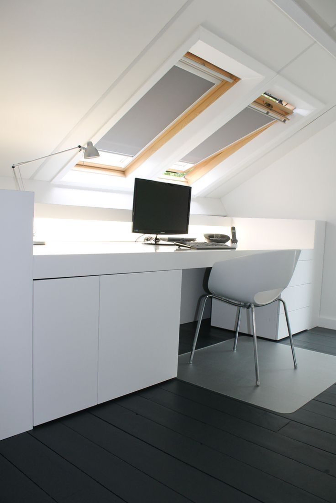 Elegant Minimalist Music Room Design