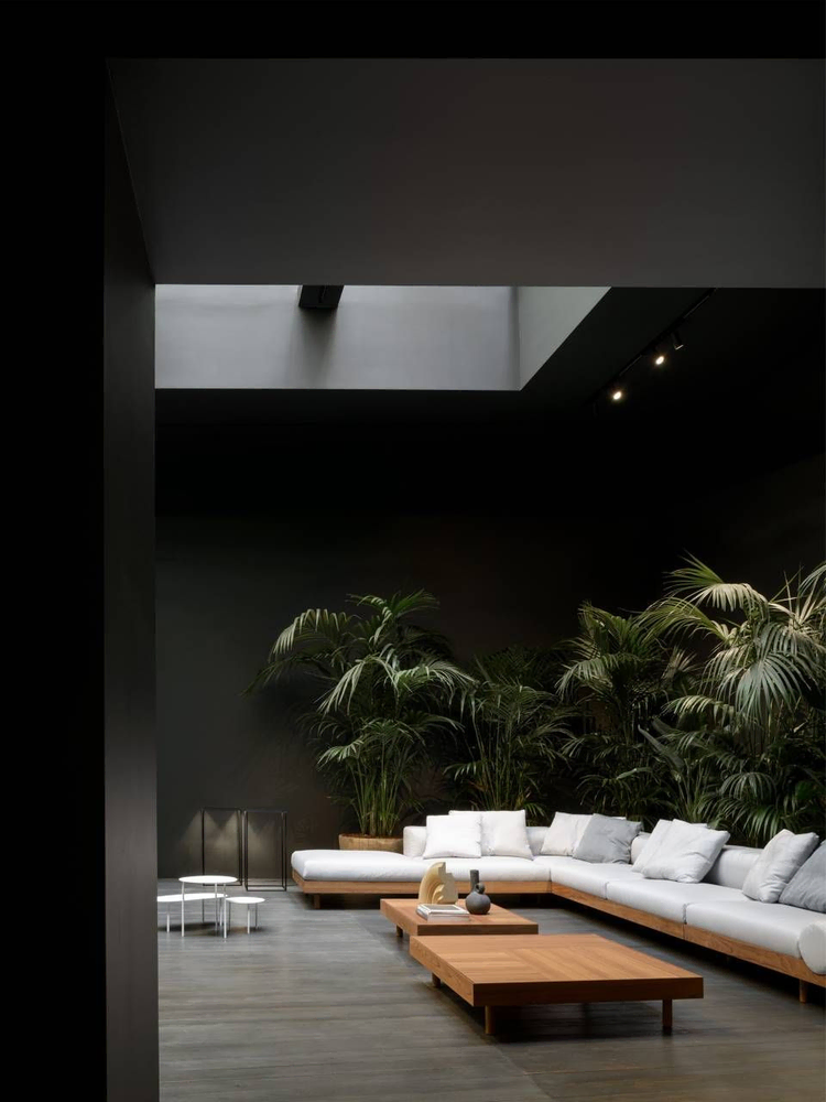 Modern Outdoor Patio Design