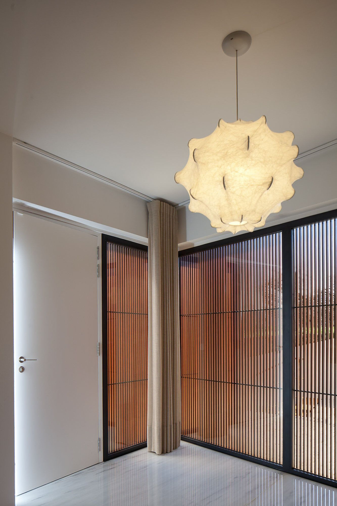 Transforming a Traditional Home into a Smart House with Minimalist Scandinavian Design