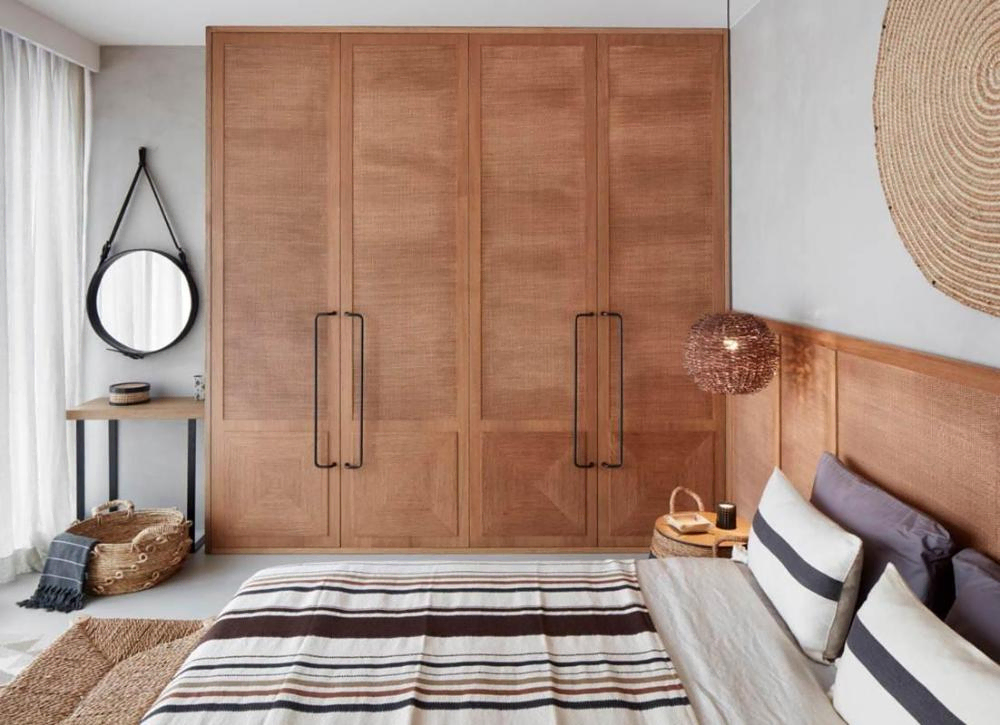 Modern Minimalist Bedroom with Sustainable Design Solutions