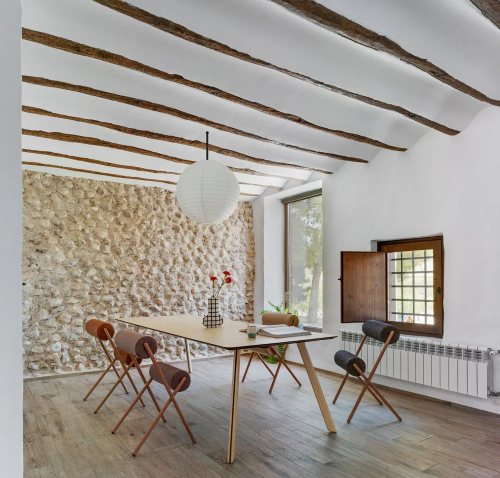 Hygge Dining Elegance in Urban Home
