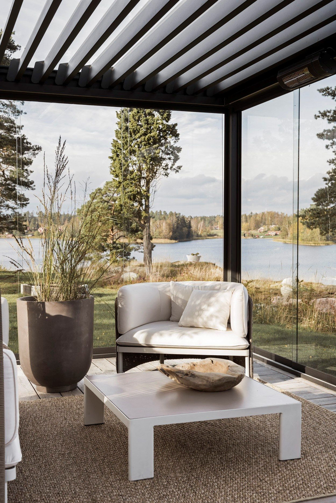 Modern Tropical Outdoor Dining Area