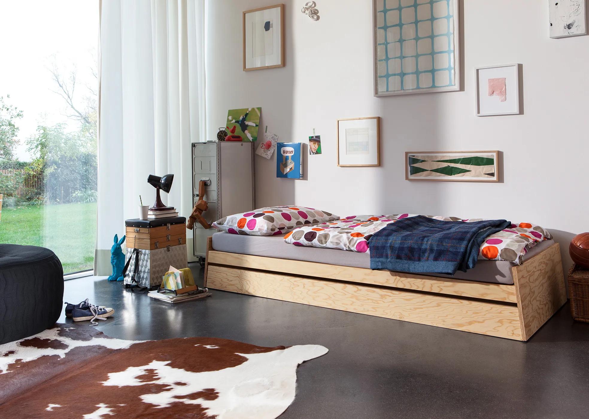 Maximizing Storage in a Minimalist Design: A Modern Bedroom Solution