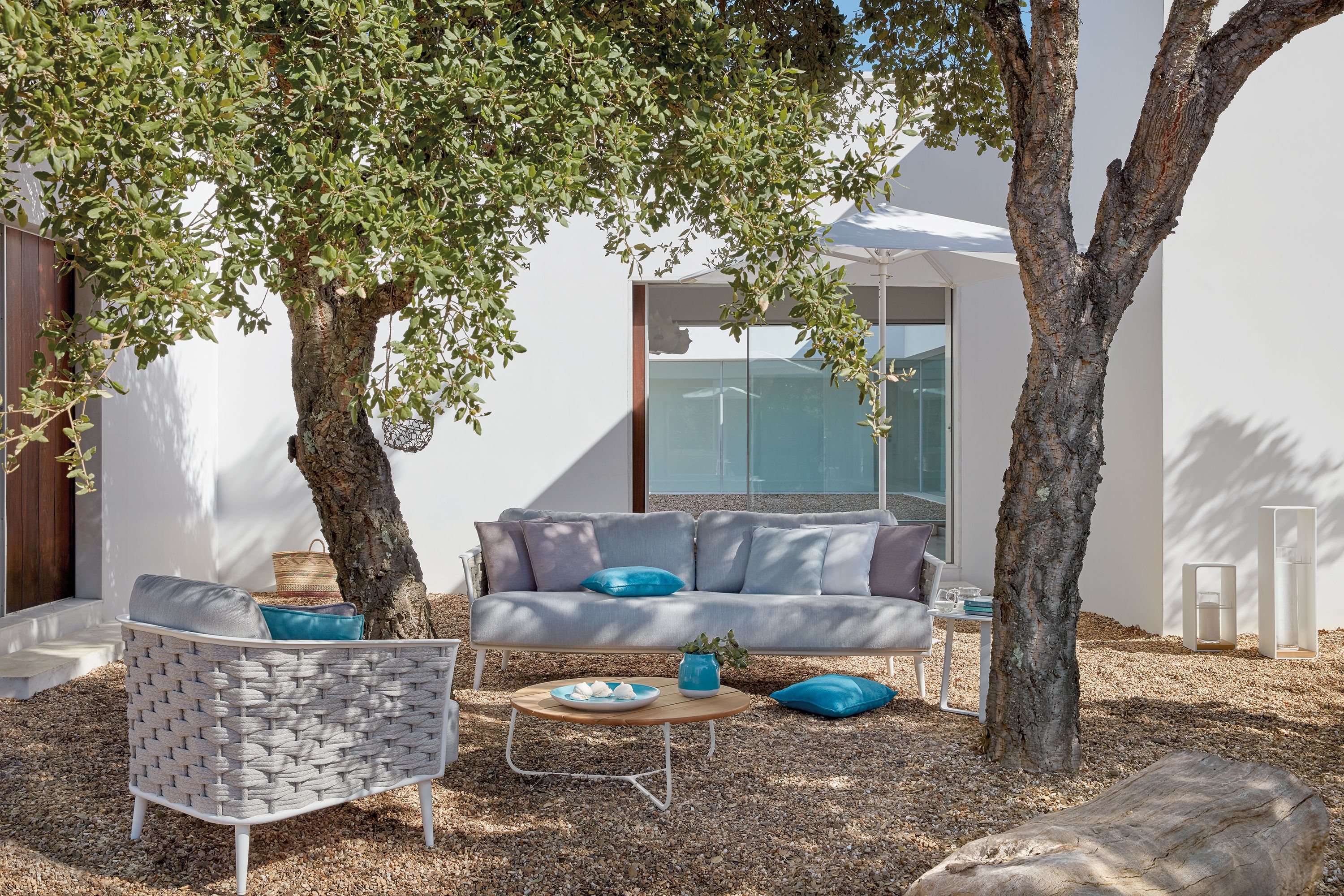 Minimalist Scandinavian Outdoor Living Space